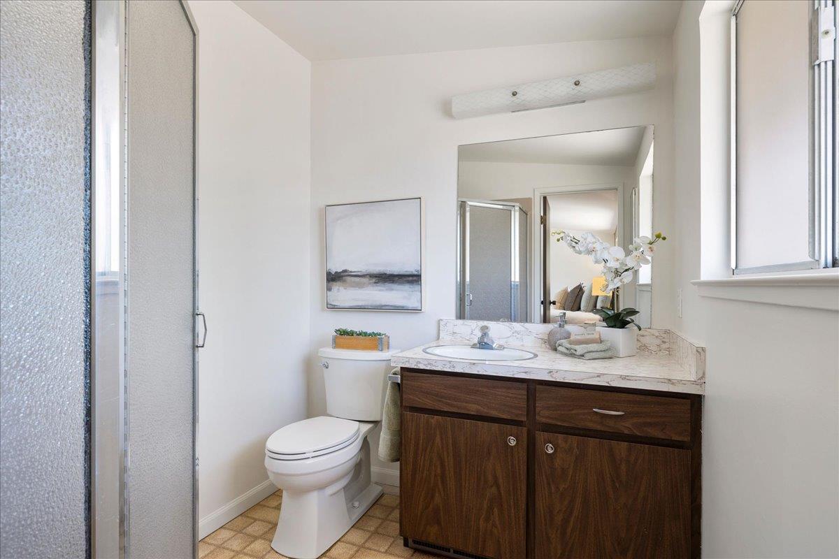 Detail Gallery Image 18 of 47 For 26388 Ginny Ln, Los Altos Hills,  CA 94022 - 5 Beds | 3 Baths