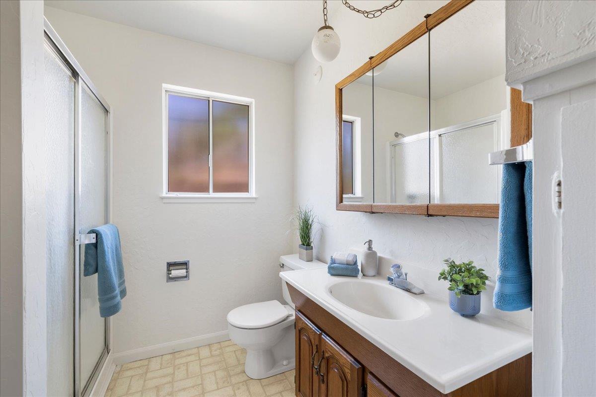 Detail Gallery Image 28 of 47 For 26388 Ginny Ln, Los Altos Hills,  CA 94022 - 5 Beds | 3 Baths