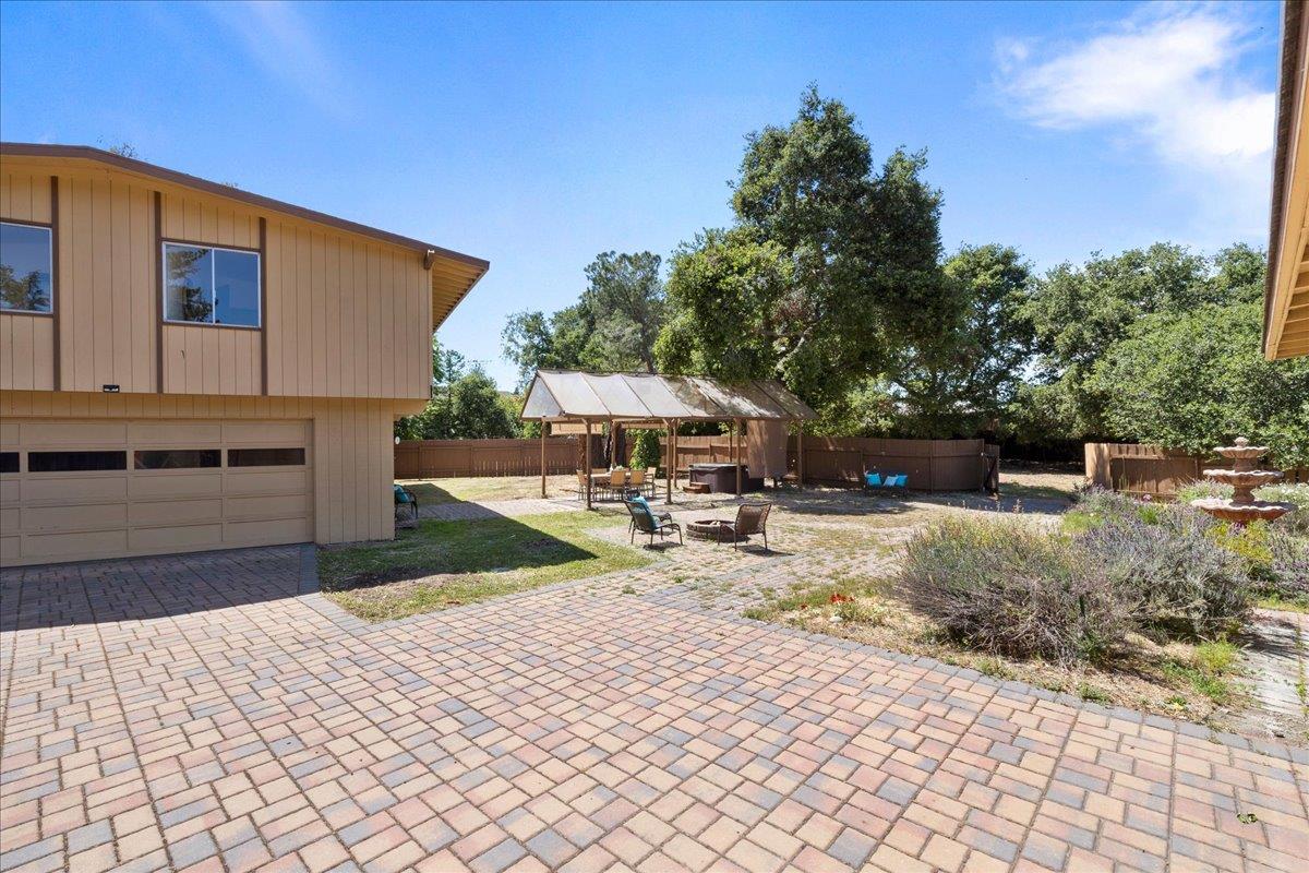 Detail Gallery Image 29 of 47 For 26388 Ginny Ln, Los Altos Hills,  CA 94022 - 5 Beds | 3 Baths