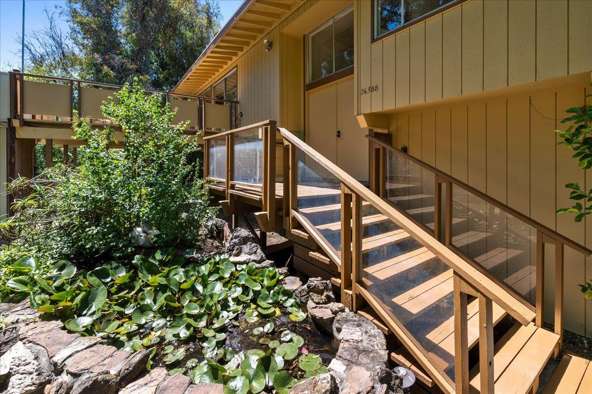 Detail Gallery Image 3 of 47 For 26388 Ginny Ln, Los Altos Hills,  CA 94022 - 5 Beds | 3 Baths