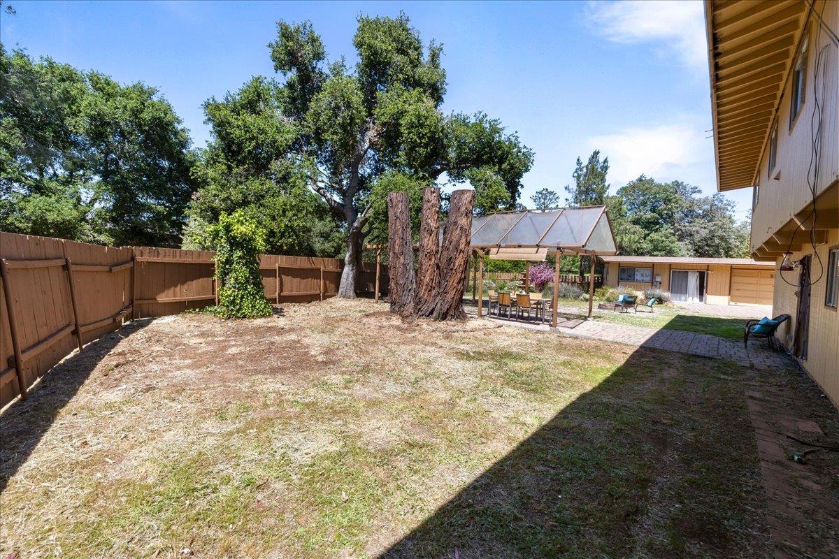 Detail Gallery Image 41 of 47 For 26388 Ginny Ln, Los Altos Hills,  CA 94022 - 5 Beds | 3 Baths