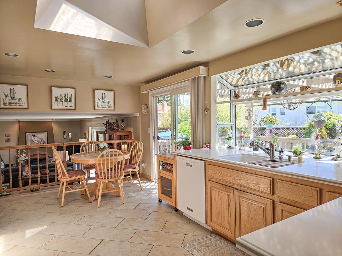 Detail Gallery Image 19 of 52 For 6128 Corte De La Reina, San Jose,  CA 95120 - 4 Beds | 3 Baths