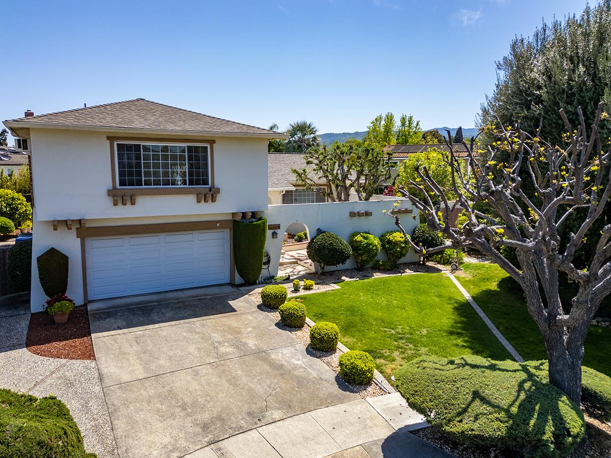Detail Gallery Image 2 of 52 For 6128 Corte De La Reina, San Jose,  CA 95120 - 4 Beds | 3 Baths
