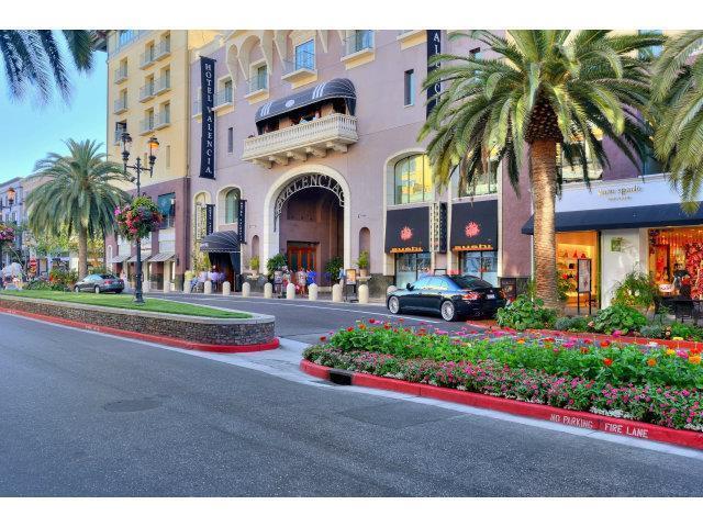 Detail Gallery Image 5 of 18 For 333 Santana Row #326,  San Jose,  CA 95128 - 2 Beds | 2/1 Baths