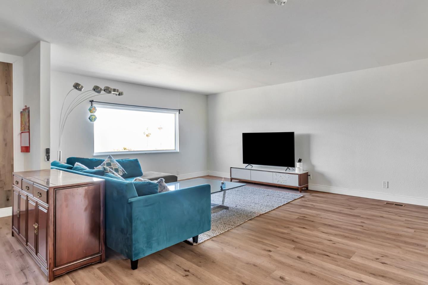 Detail Gallery Image 11 of 63 For 5915 Alpine Rd, San Pablo,  CA 94806 - 4 Beds | 2 Baths