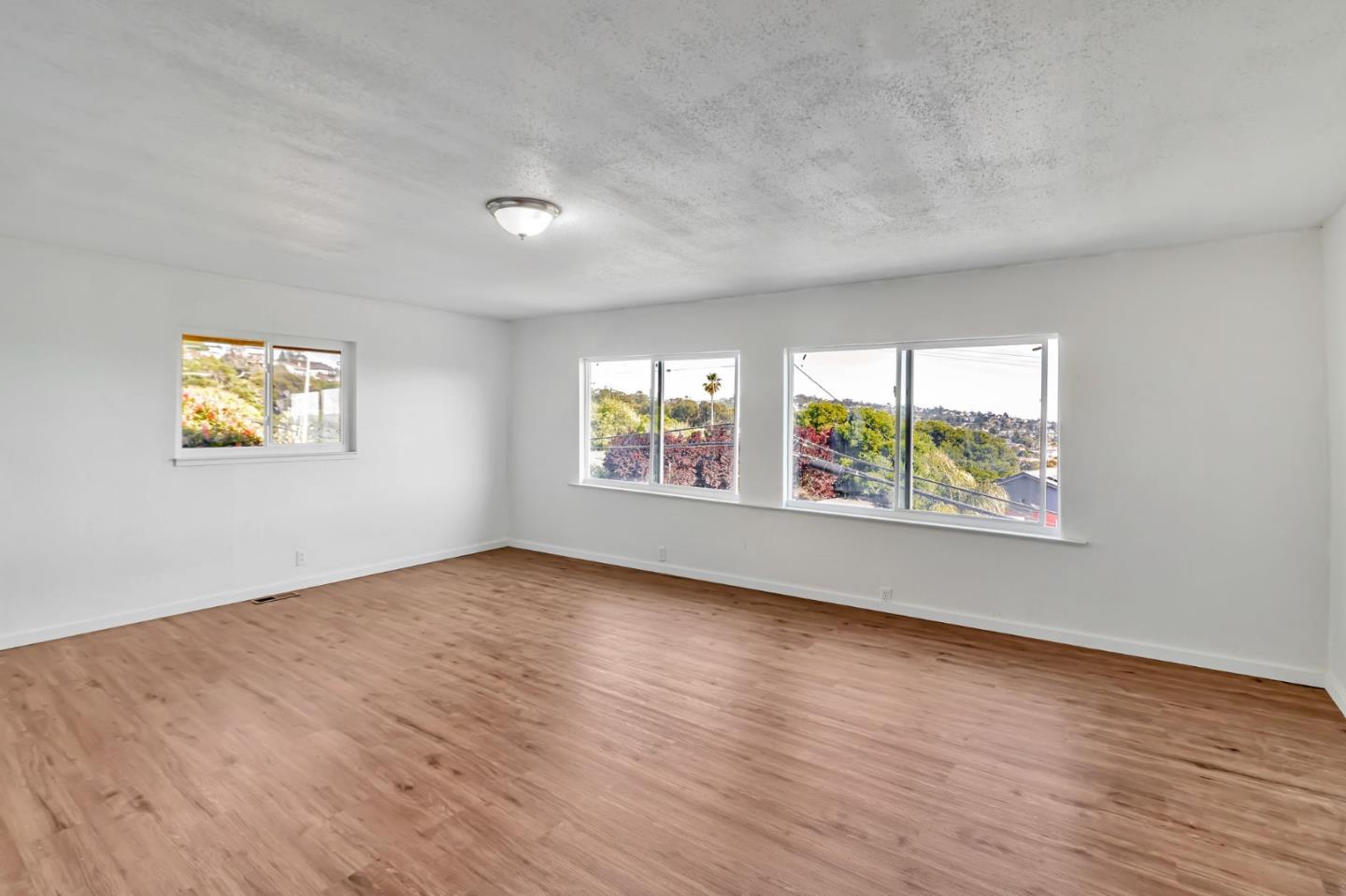 Detail Gallery Image 34 of 63 For 5915 Alpine Rd, San Pablo,  CA 94806 - 4 Beds | 2 Baths