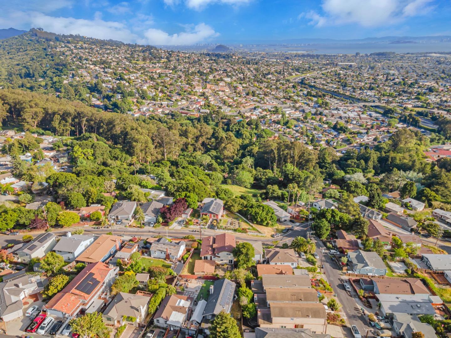 Detail Gallery Image 59 of 63 For 5915 Alpine Rd, San Pablo,  CA 94806 - 4 Beds | 2 Baths