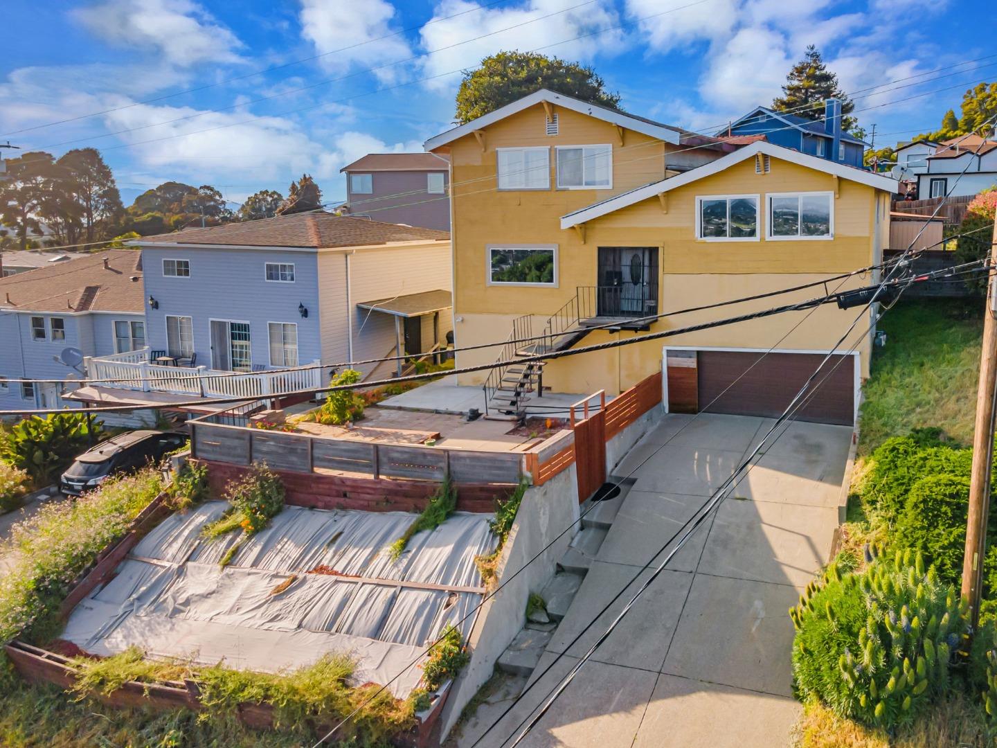 Detail Gallery Image 6 of 63 For 5915 Alpine Rd, San Pablo,  CA 94806 - 4 Beds | 2 Baths
