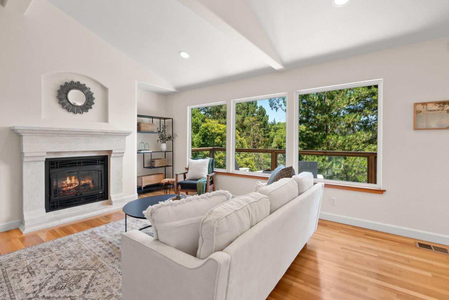 Detail Gallery Image 5 of 51 For 562 Cuesta Dr, Aptos,  CA 95003 - 3 Beds | 2/1 Baths