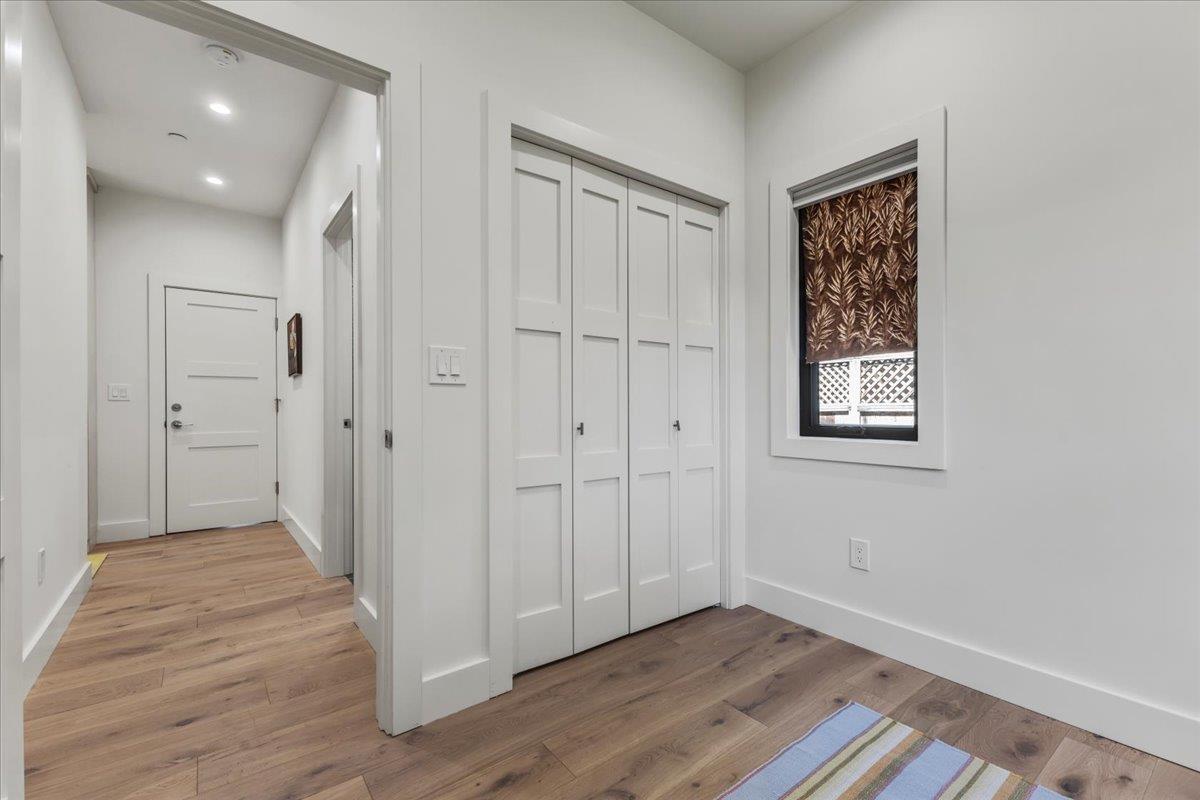 Detail Gallery Image 11 of 27 For 541 Dry Creek Rd, Monterey,  CA 93940 - 5 Beds | 4 Baths
