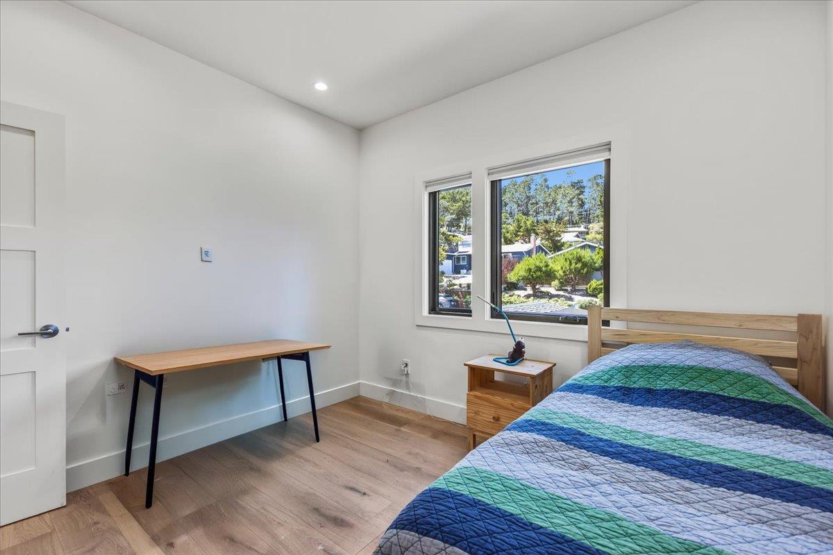 Detail Gallery Image 14 of 27 For 541 Dry Creek Rd, Monterey,  CA 93940 - 5 Beds | 4 Baths