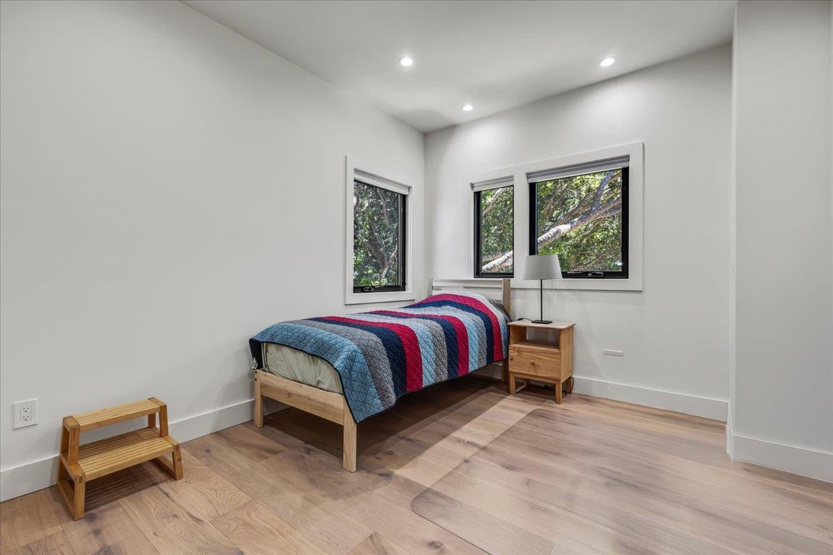 Detail Gallery Image 16 of 27 For 541 Dry Creek Rd, Monterey,  CA 93940 - 5 Beds | 4 Baths