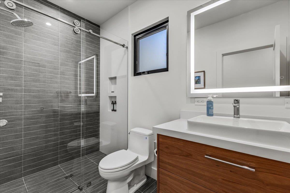 Detail Gallery Image 18 of 27 For 541 Dry Creek Rd, Monterey,  CA 93940 - 5 Beds | 4 Baths