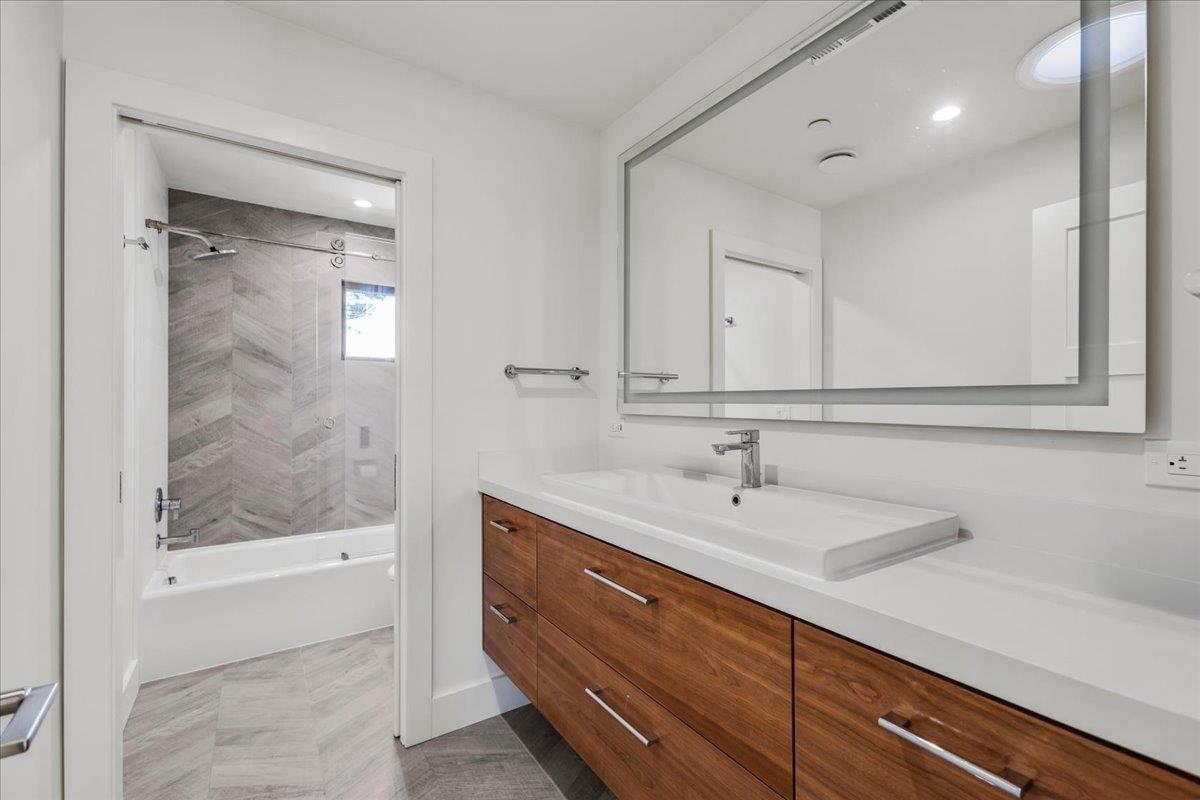 Detail Gallery Image 20 of 27 For 541 Dry Creek Rd, Monterey,  CA 93940 - 5 Beds | 4 Baths