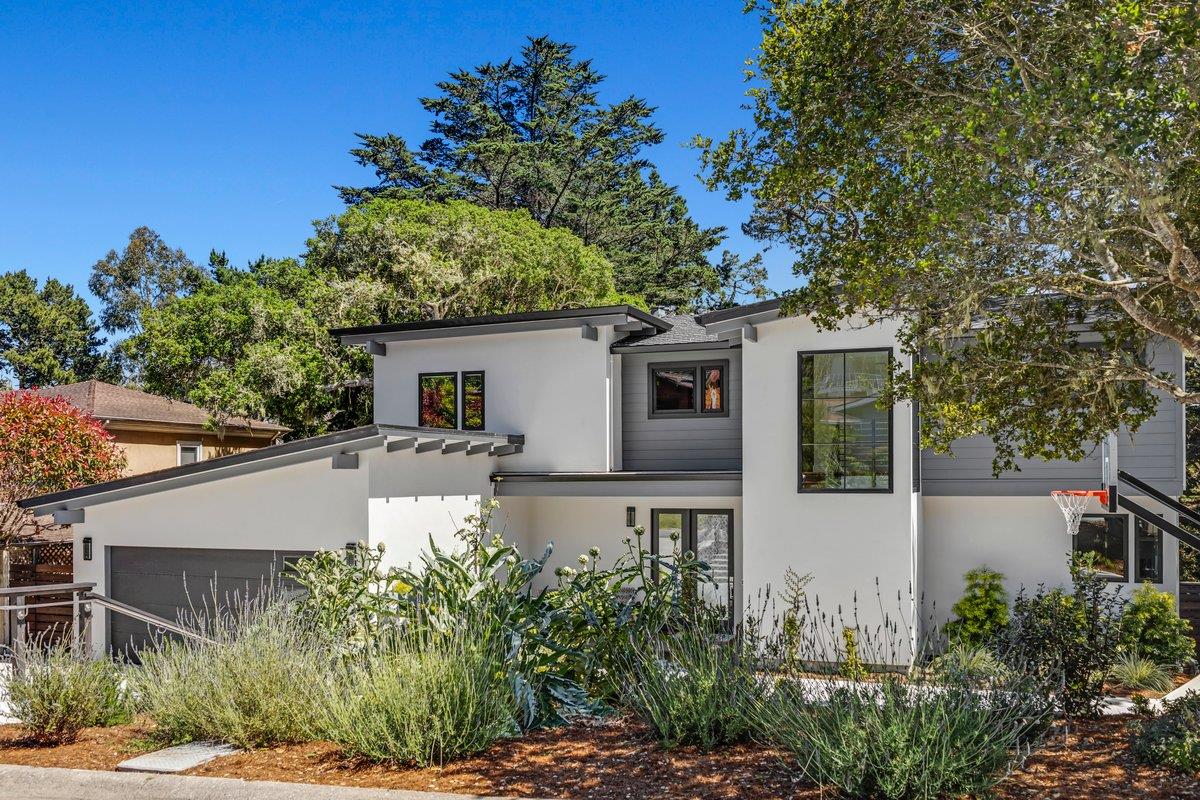 Detail Gallery Image 3 of 27 For 541 Dry Creek Rd, Monterey,  CA 93940 - 5 Beds | 4 Baths