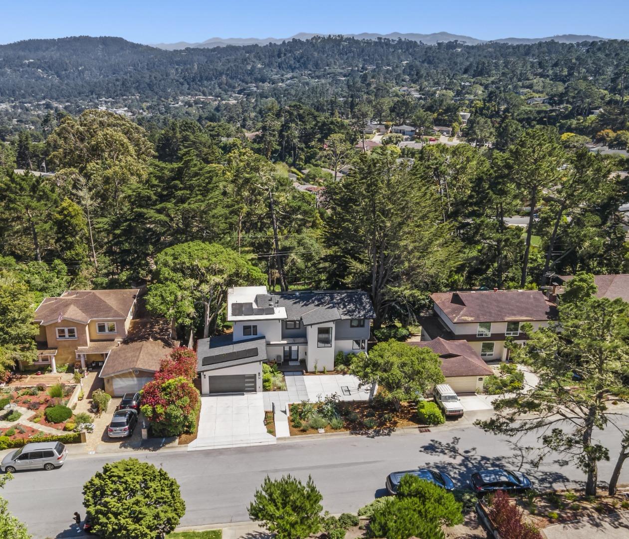 Detail Gallery Image 4 of 27 For 541 Dry Creek Rd, Monterey,  CA 93940 - 5 Beds | 4 Baths