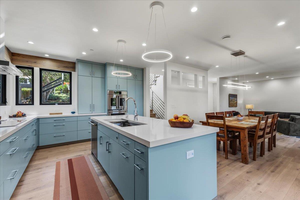 Detail Gallery Image 7 of 27 For 541 Dry Creek Rd, Monterey,  CA 93940 - 5 Beds | 4 Baths