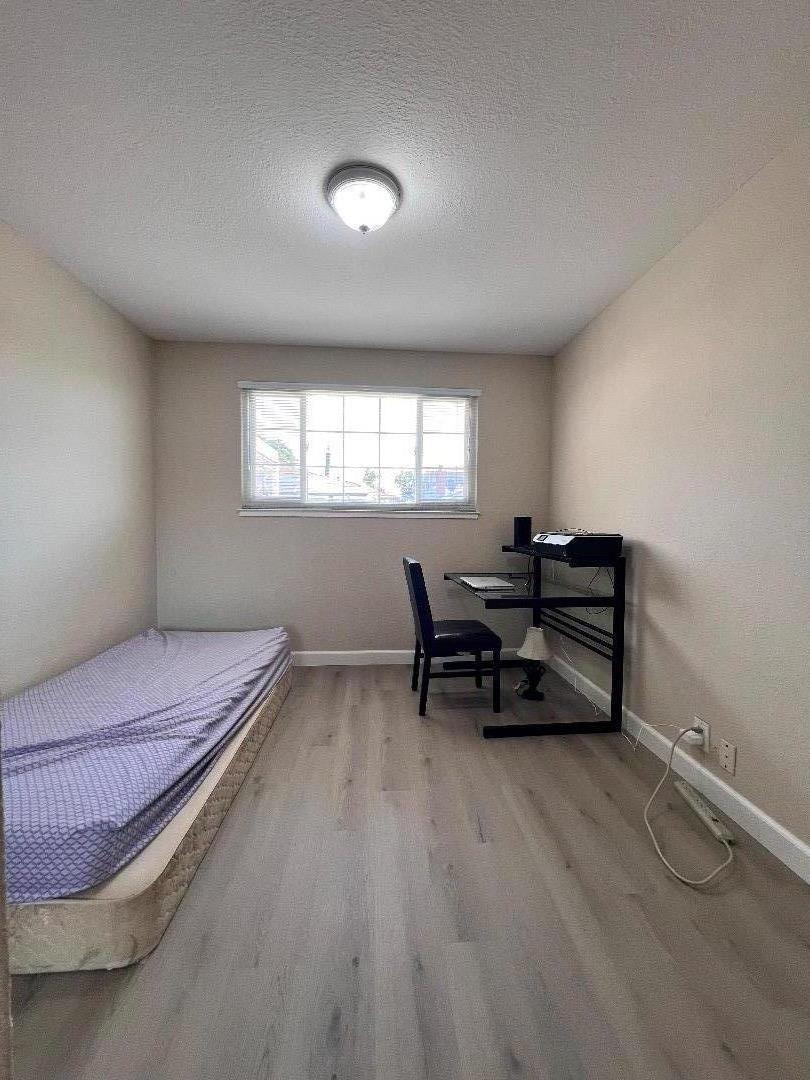 Detail Gallery Image 6 of 14 For 28272 Dickens Ave, Hayward,  CA 94544 - 3 Beds | 1/1 Baths