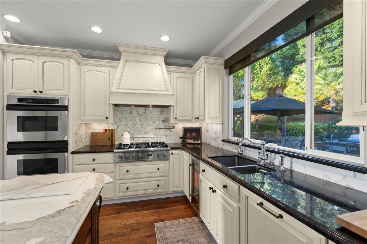 Detail Gallery Image 23 of 42 For 2380 Sunflower Cir, Gilroy,  CA 95020 - 4 Beds | 3 Baths
