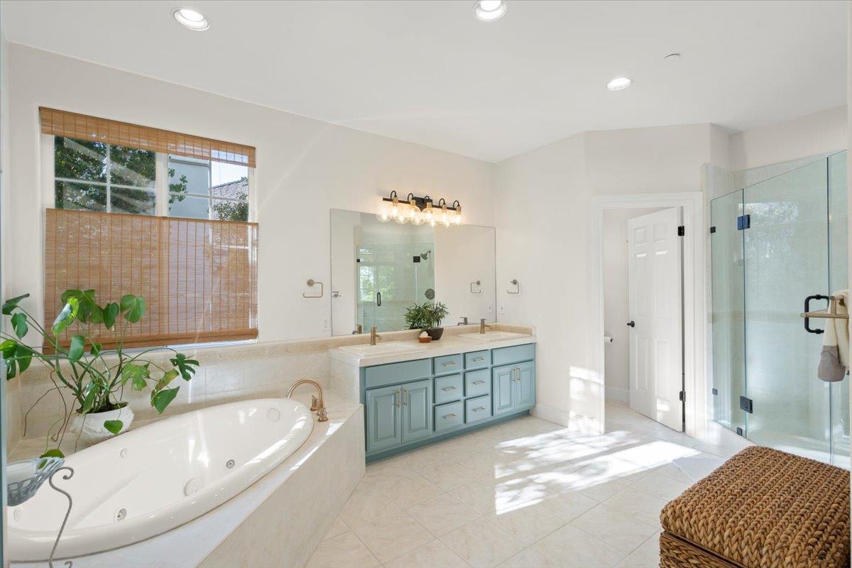 Detail Gallery Image 38 of 42 For 2380 Sunflower Cir, Gilroy,  CA 95020 - 4 Beds | 3 Baths