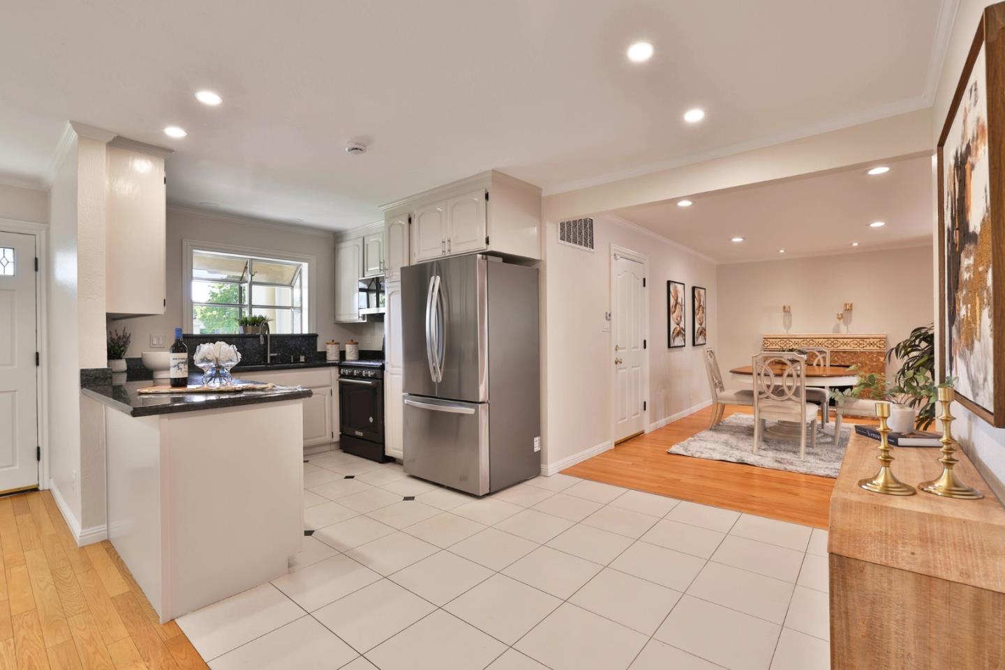 Detail Gallery Image 11 of 33 For 4346 Jan Way, San Jose,  CA 95124 - 3 Beds | 2 Baths