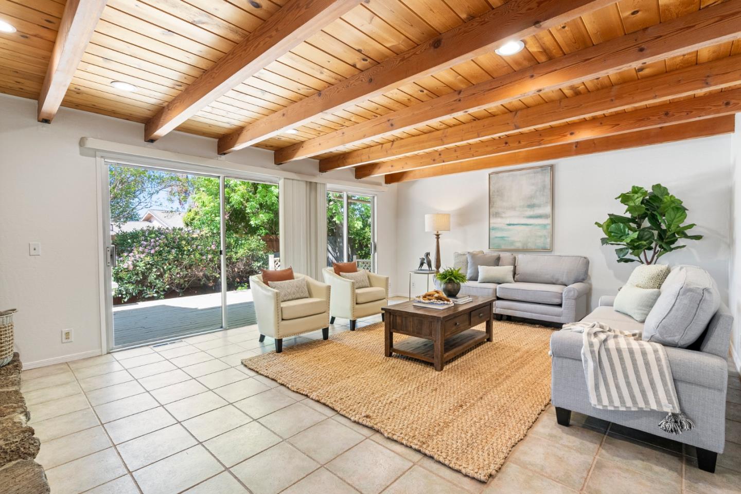 Detail Gallery Image 10 of 48 For 50 Florence Ct, Hollister,  CA 95023 - 3 Beds | 2/1 Baths