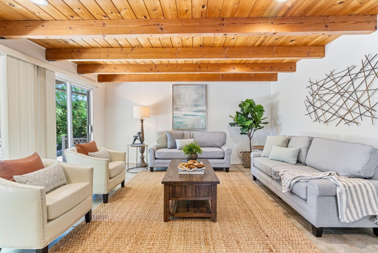 Detail Gallery Image 11 of 48 For 50 Florence Ct, Hollister,  CA 95023 - 3 Beds | 2/1 Baths