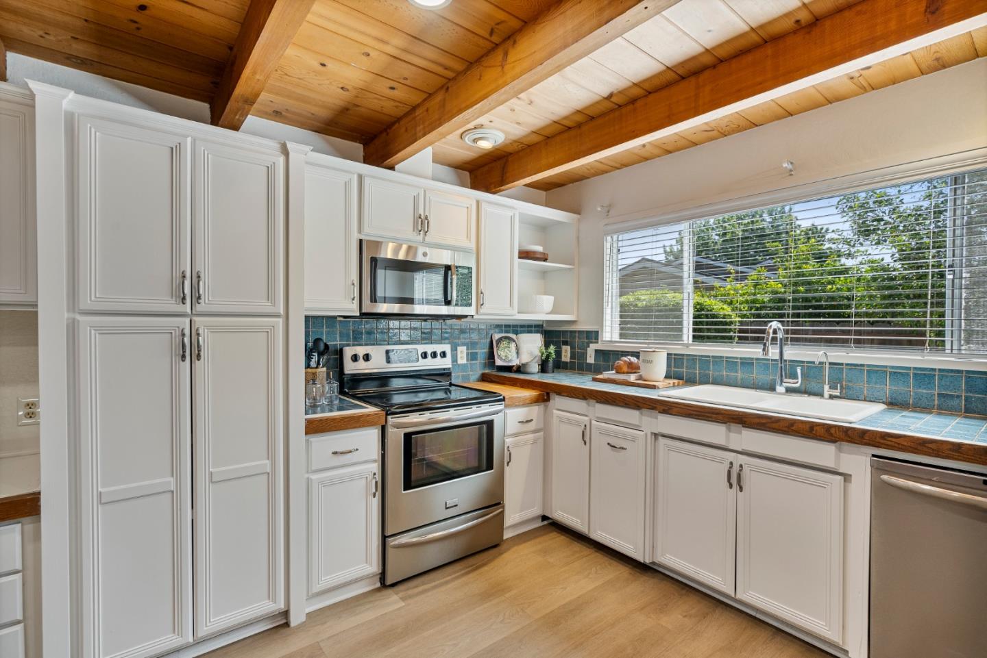 Detail Gallery Image 17 of 48 For 50 Florence Ct, Hollister,  CA 95023 - 3 Beds | 2/1 Baths