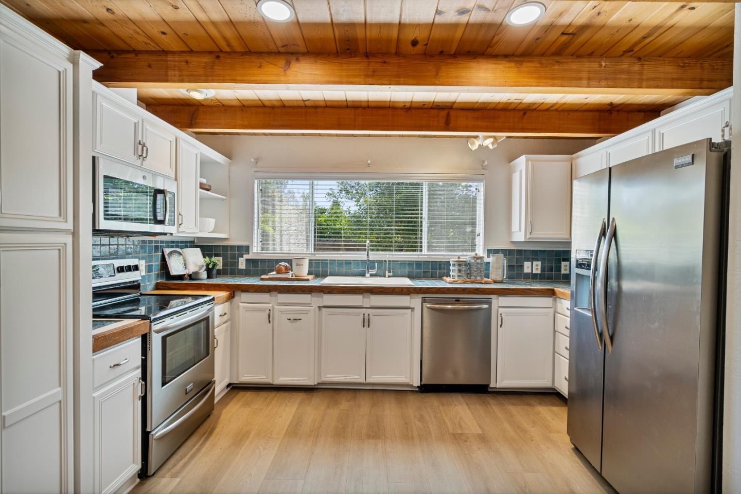 Detail Gallery Image 18 of 48 For 50 Florence Ct, Hollister,  CA 95023 - 3 Beds | 2/1 Baths
