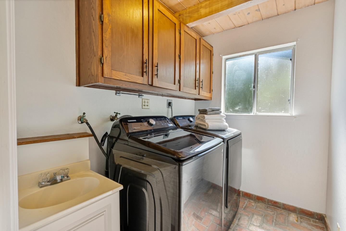 Detail Gallery Image 20 of 48 For 50 Florence Ct, Hollister,  CA 95023 - 3 Beds | 2/1 Baths
