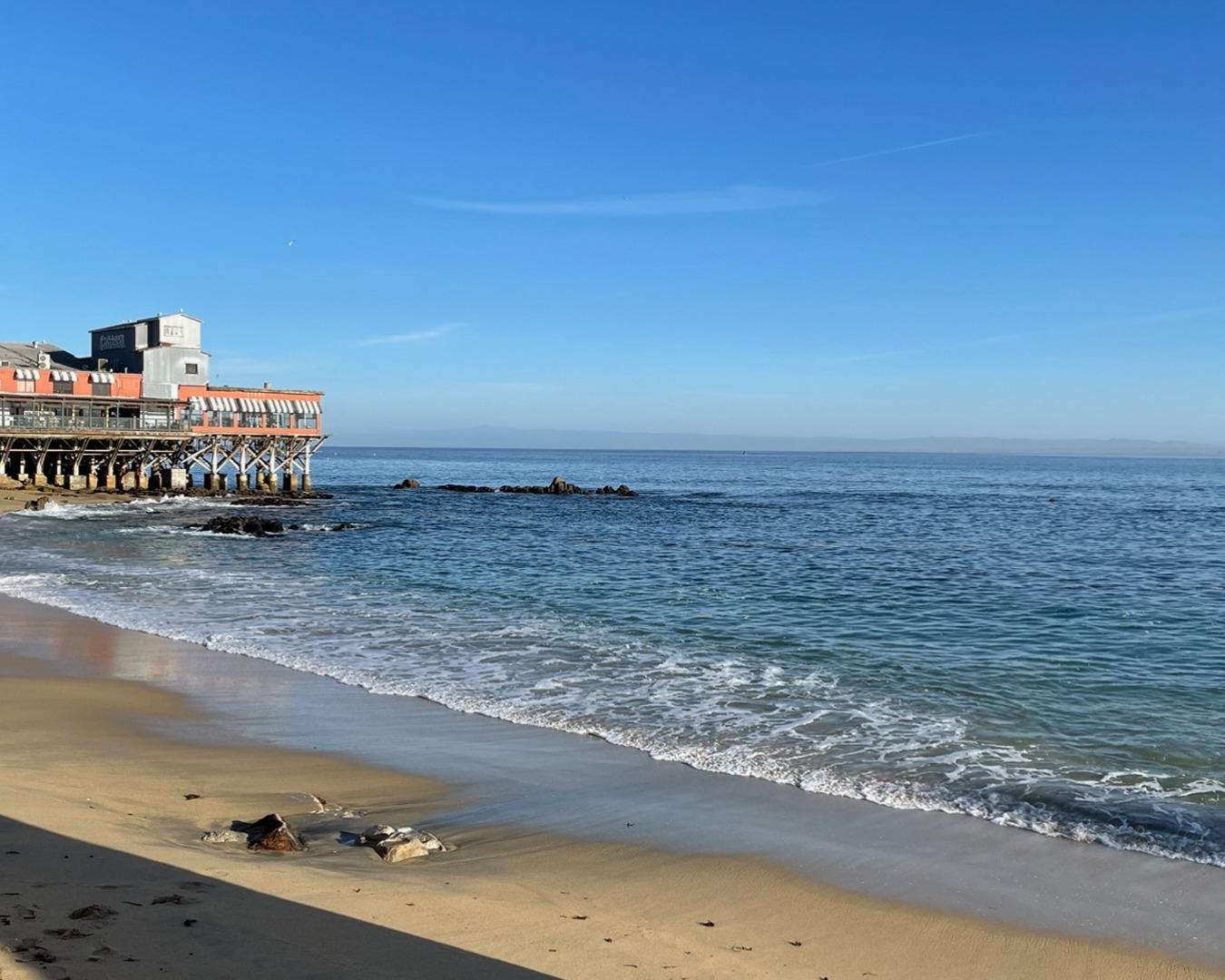 Detail Gallery Image 13 of 21 For 575 Foam St #B,  Monterey,  CA 93940 - 3 Beds | 2 Baths