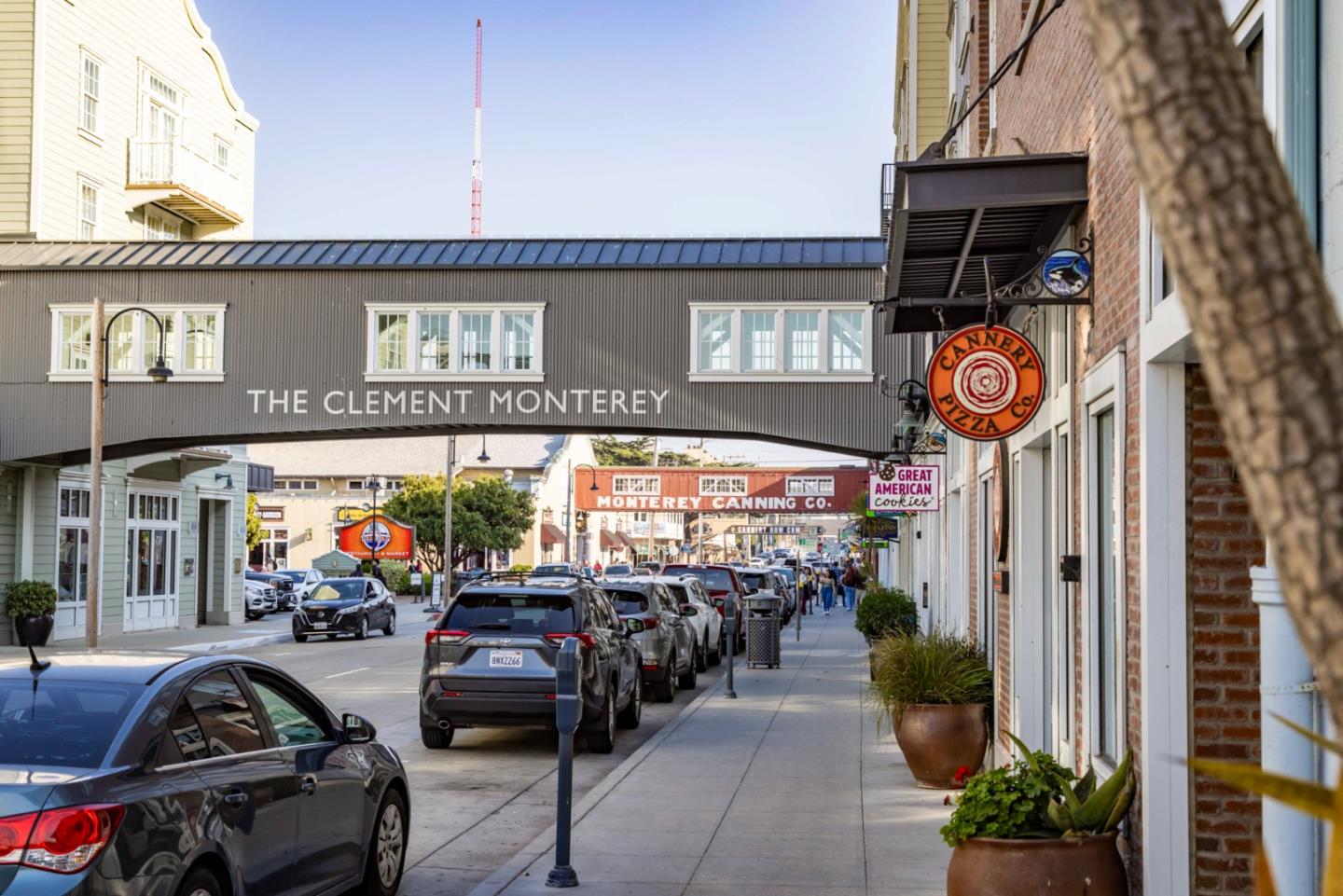 Detail Gallery Image 17 of 21 For 575 Foam St #B,  Monterey,  CA 93940 - 3 Beds | 2 Baths