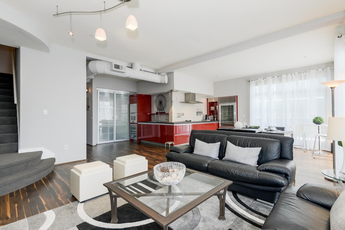Detail Gallery Image 6 of 22 For 334 Santana Row #300,  San Jose,  CA 95128 - 2 Beds | 2/1 Baths