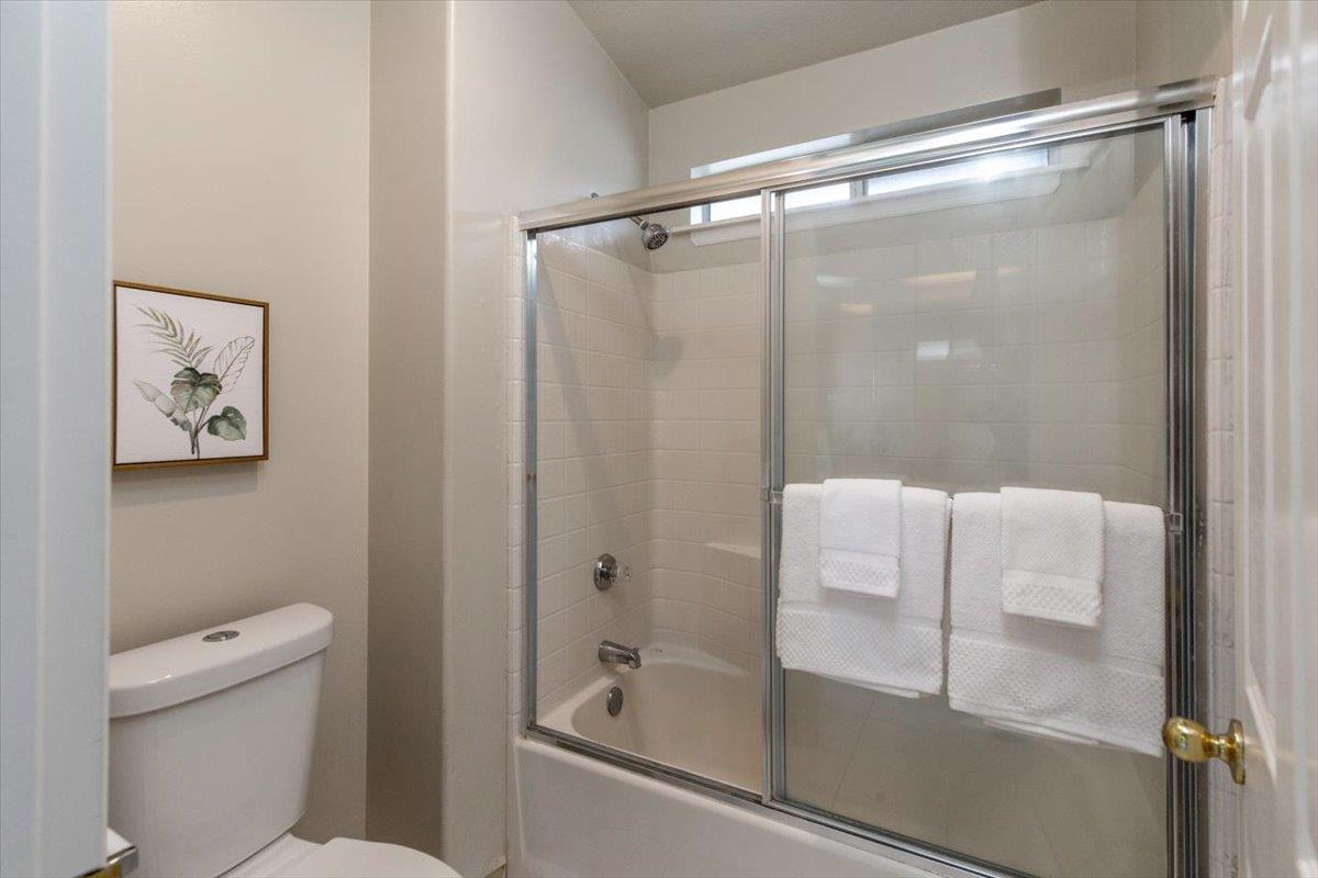 Detail Gallery Image 12 of 30 For 3638 Clear Brook Ct, San Jose,  CA 95111 - 4 Beds | 3/1 Baths