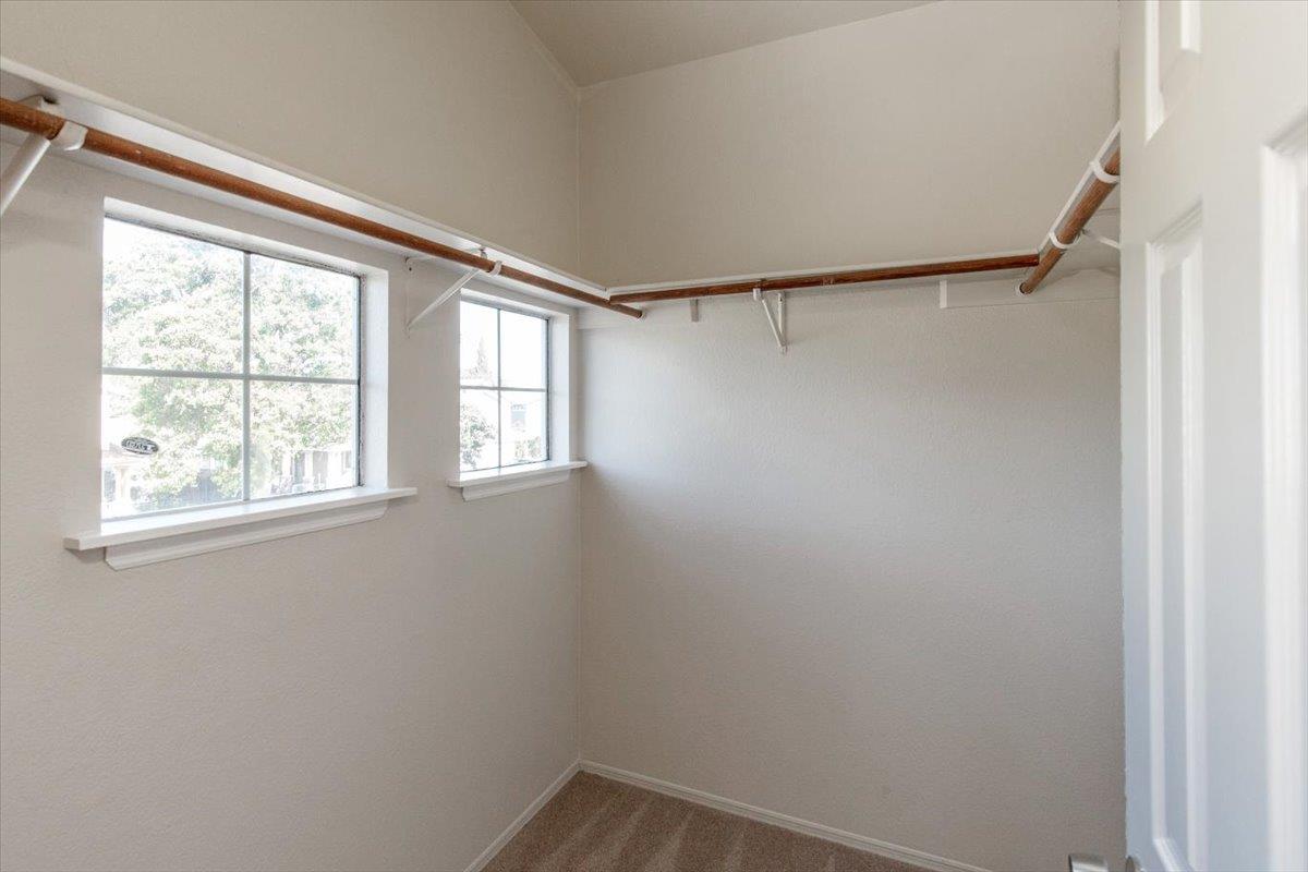 Detail Gallery Image 13 of 30 For 3638 Clear Brook Ct, San Jose,  CA 95111 - 4 Beds | 3/1 Baths