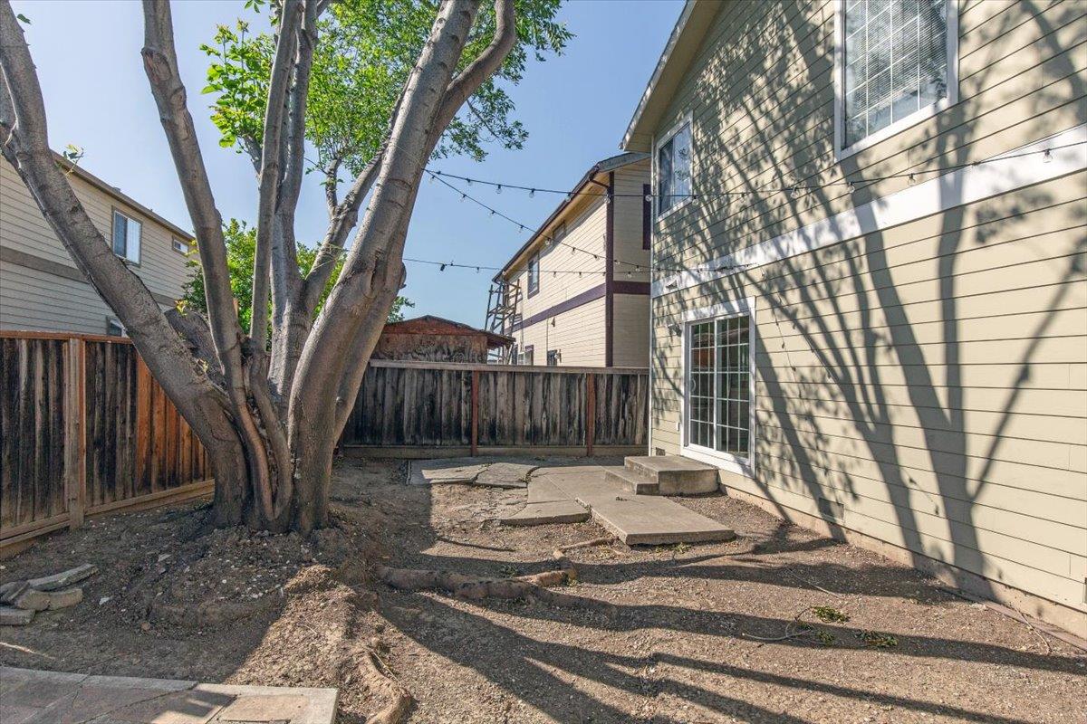Detail Gallery Image 22 of 30 For 3638 Clear Brook Ct, San Jose,  CA 95111 - 4 Beds | 3/1 Baths