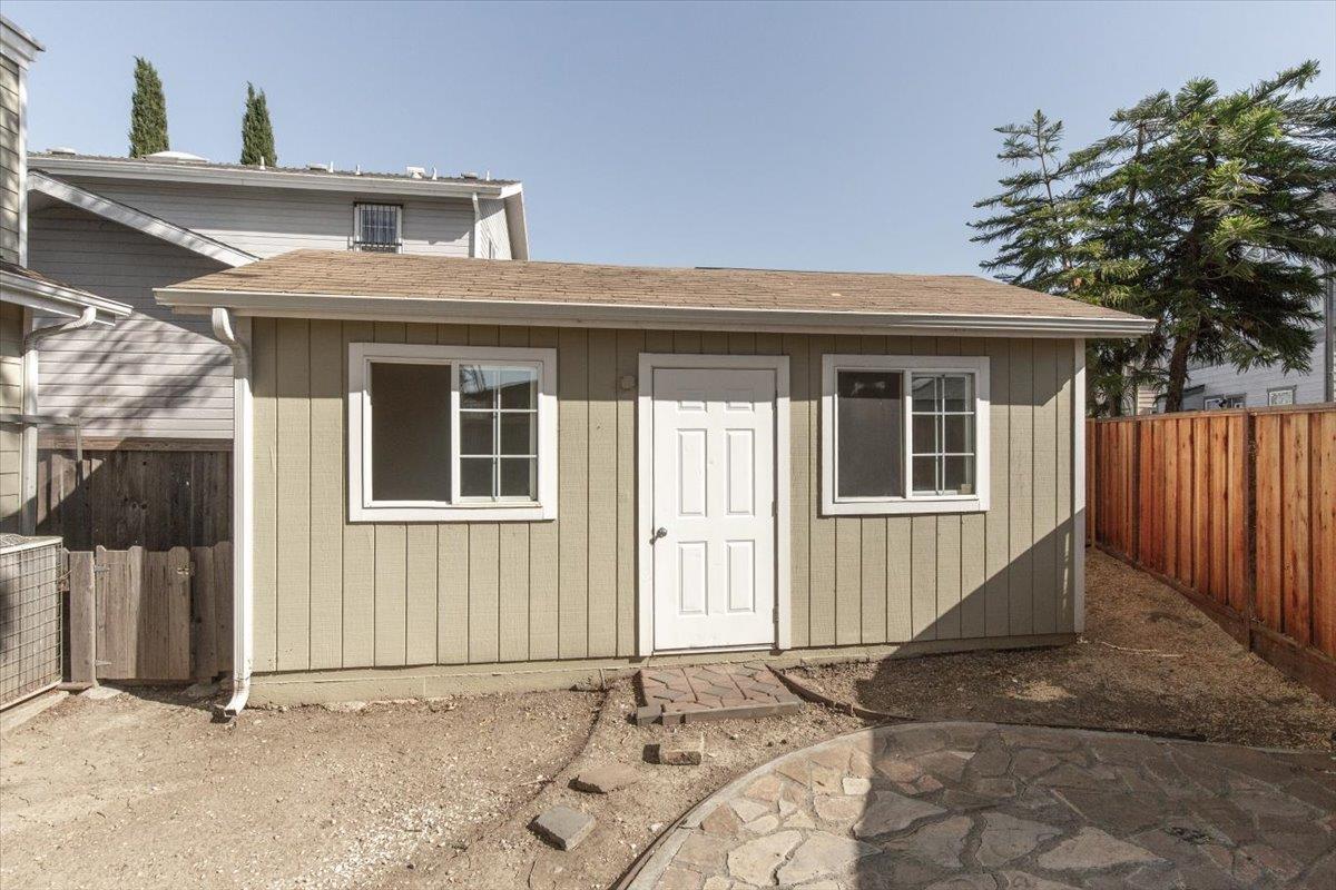 Detail Gallery Image 25 of 30 For 3638 Clear Brook Ct, San Jose,  CA 95111 - 4 Beds | 3/1 Baths