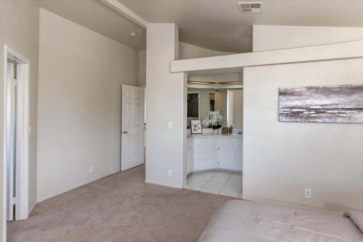 Detail Gallery Image 9 of 30 For 3638 Clear Brook Ct, San Jose,  CA 95111 - 4 Beds | 3/1 Baths