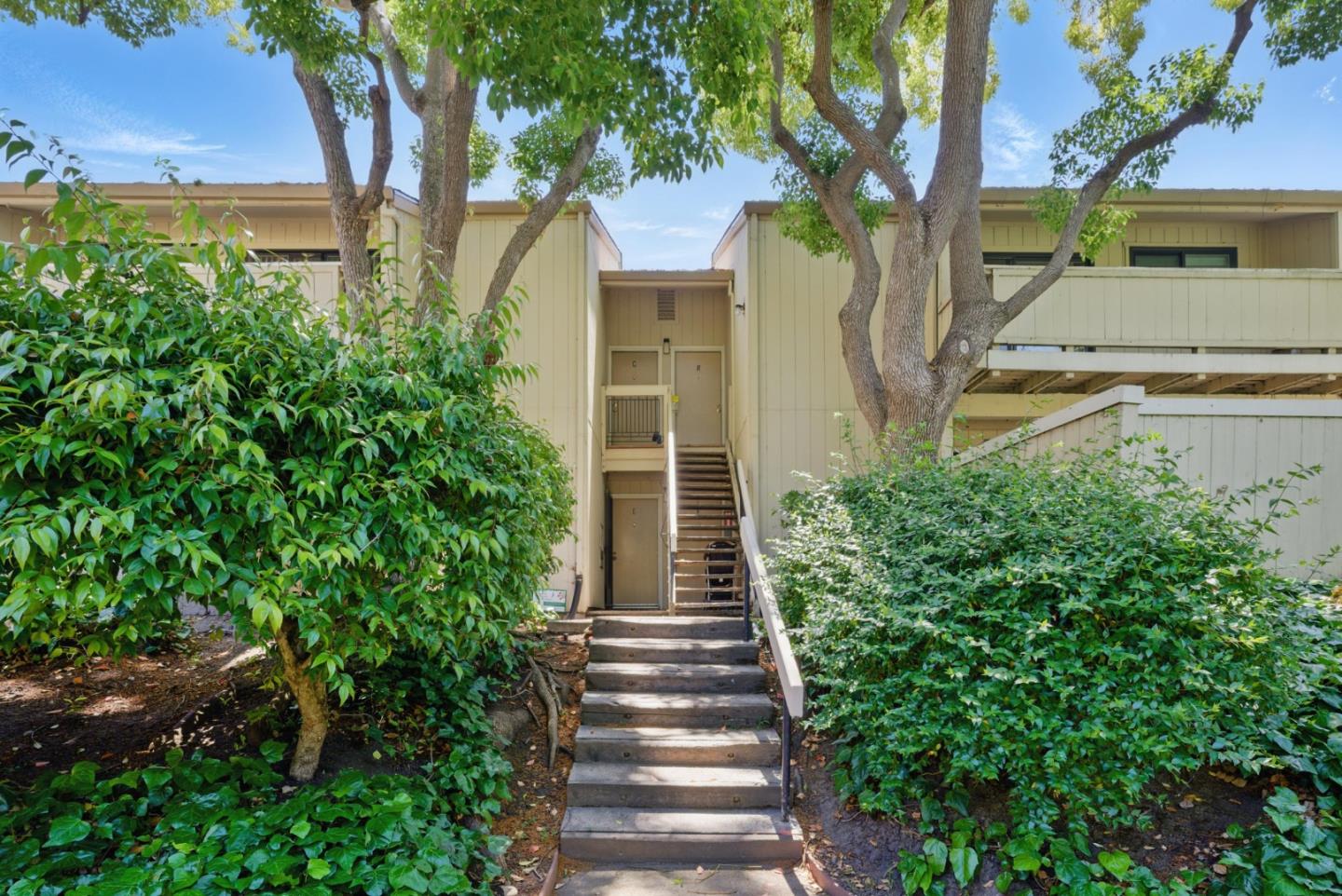 Detail Gallery Image 16 of 33 For 940 Kiely Blvd #H,  Santa Clara,  CA 95051 - 2 Beds | 1 Baths