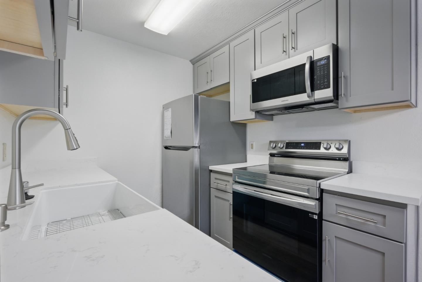 Detail Gallery Image 4 of 33 For 940 Kiely Blvd #H,  Santa Clara,  CA 95051 - 2 Beds | 1 Baths