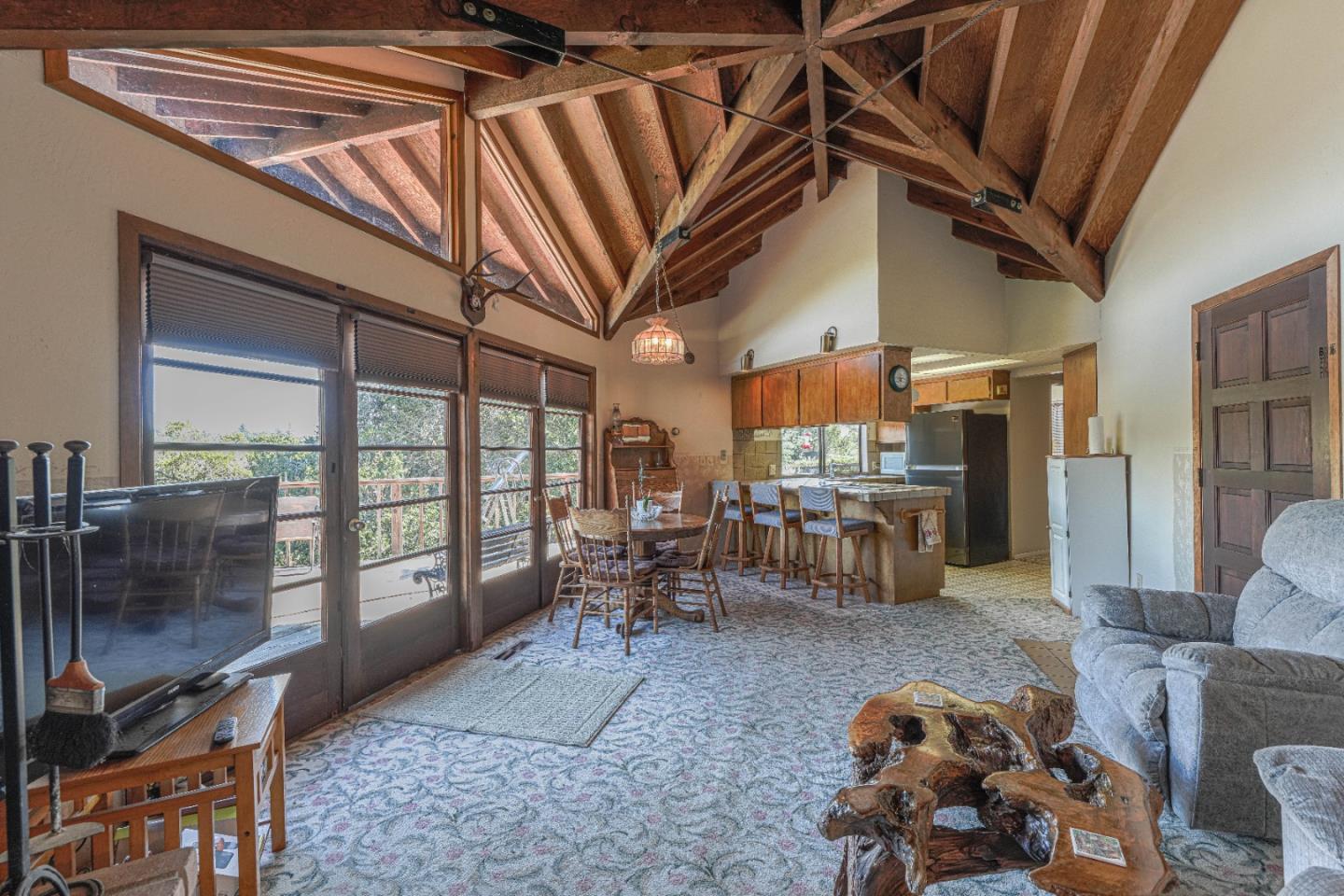 Detail Gallery Image 3 of 24 For 18801 Moro Rd, Salinas,  CA 93907 - 3 Beds | 2 Baths