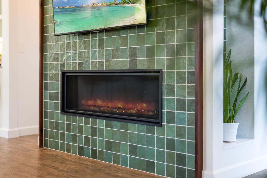 Detail Gallery Image 15 of 59 For 2360 Melanie Pl, Santa Cruz,  CA 95062 - 3 Beds | 2 Baths