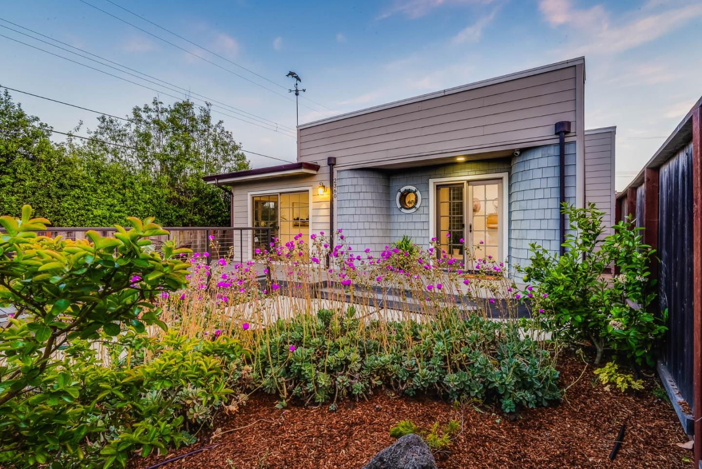 Detail Gallery Image 2 of 59 For 2360 Melanie Pl, Santa Cruz,  CA 95062 - 3 Beds | 2 Baths