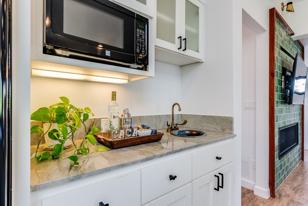 Detail Gallery Image 21 of 59 For 2360 Melanie Pl, Santa Cruz,  CA 95062 - 3 Beds | 2 Baths