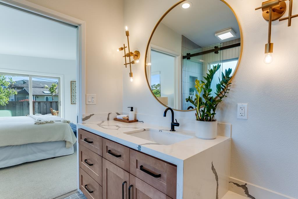 Detail Gallery Image 29 of 59 For 2360 Melanie Pl, Santa Cruz,  CA 95062 - 3 Beds | 2 Baths