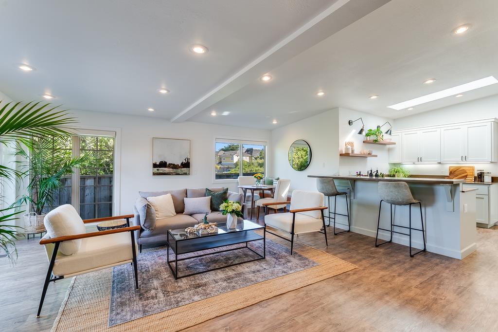 Detail Gallery Image 9 of 59 For 2360 Melanie Pl, Santa Cruz,  CA 95062 - 3 Beds | 2 Baths
