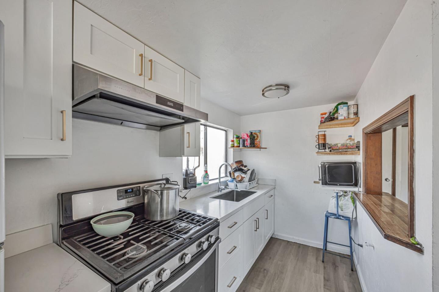 Detail Gallery Image 13 of 37 For 3501 Gravenstein Hwy, Sebastopol,  CA 95472 - – Beds | – Baths