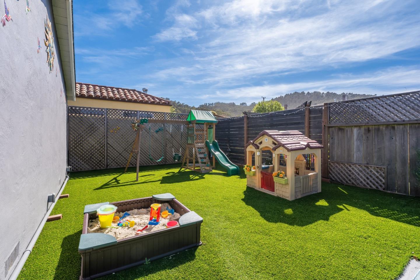 Detail Gallery Image 18 of 31 For 1324 Peralta Rd, Pacifica,  CA 94044 - 3 Beds | 2 Baths