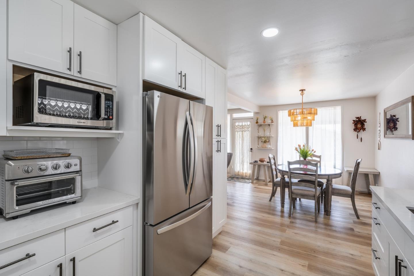 Detail Gallery Image 4 of 31 For 1324 Peralta Rd, Pacifica,  CA 94044 - 3 Beds | 2 Baths