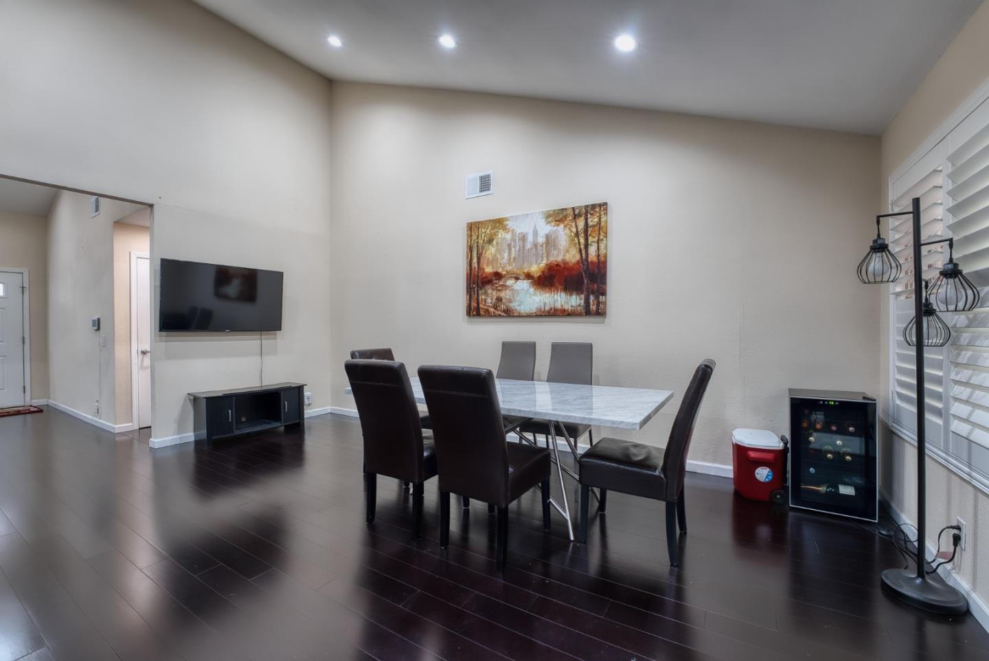 Detail Gallery Image 10 of 27 For 5475 Century Park Way, San Jose,  CA 95111 - 4 Beds | 2 Baths